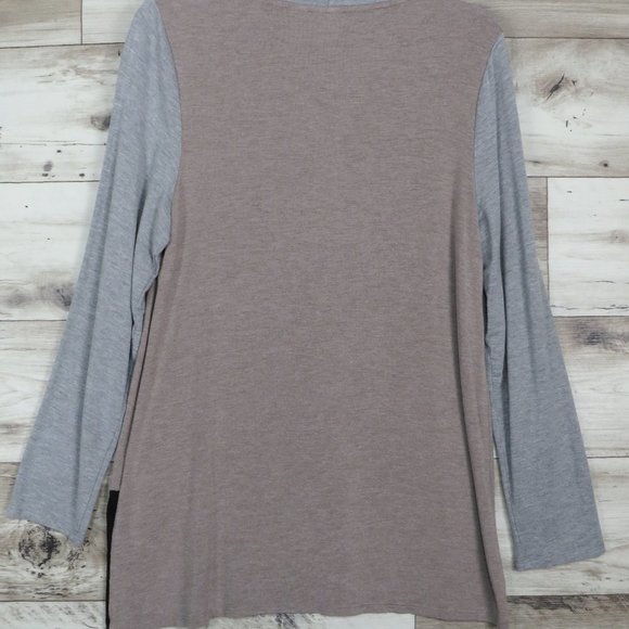 Chico's* Women's Long Sleeve Cowl Neck Asymmetrical Abstract‎ Hem Blouse~ Size 1 - Picture 9 of 15